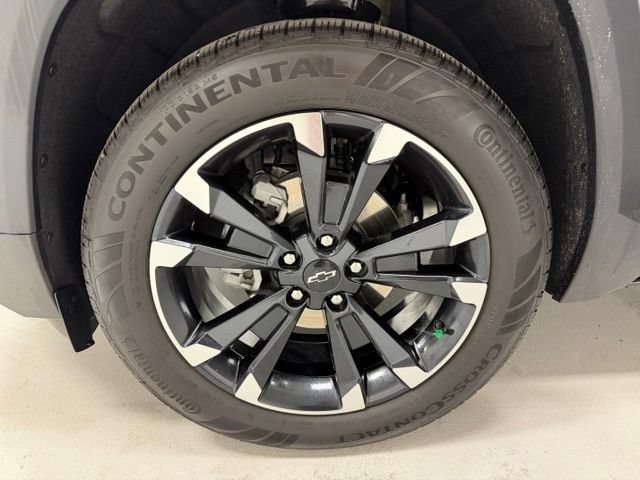 Certified 2026 Chevrolet Equinox RS w/ Convenience Package III AWD/4WD image 19