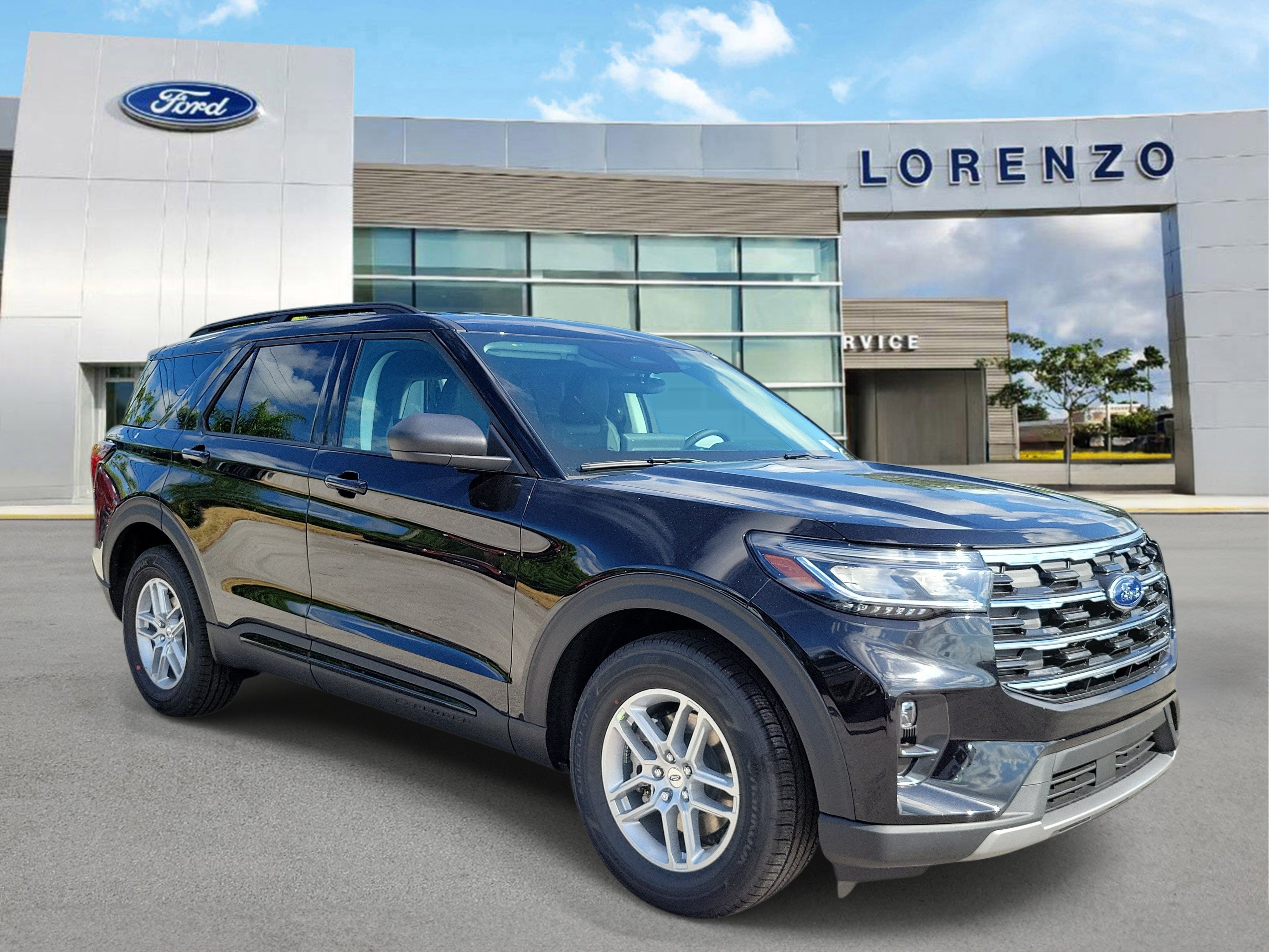 New 2026 Ford Explorer Active w/ Active Comfort Package RWD image 3