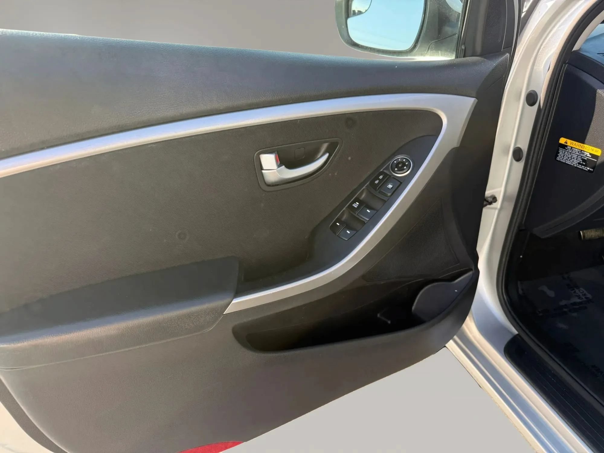 Used 2015 Hyundai Elantra GT FWD image 13