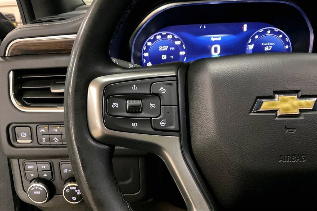 Used 2023 Chevrolet Suburban Premier AWD/4WD image 16