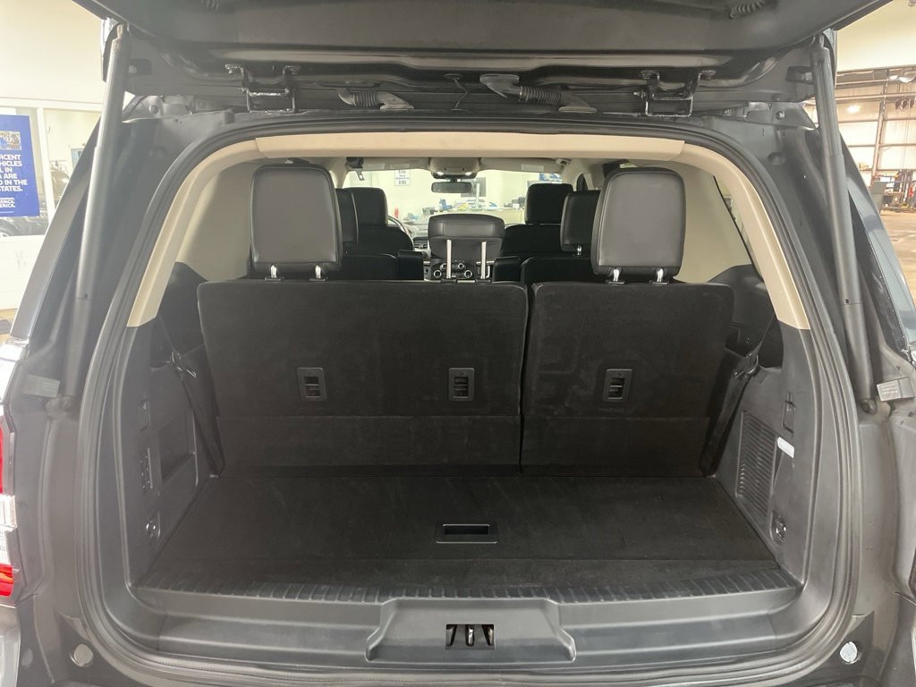 Used 2022 Ford Expedition XLT image 11