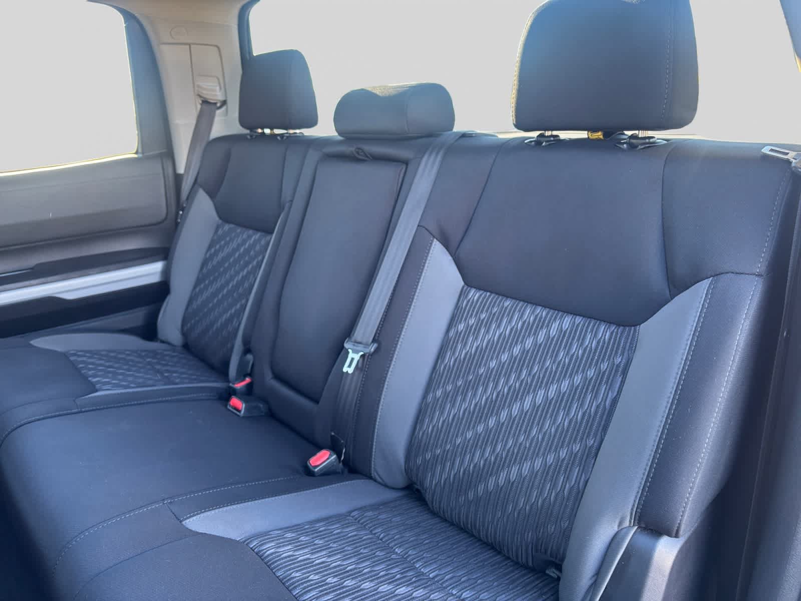 Used 2020 Toyota Tundra 4x4 CrewMax image 18