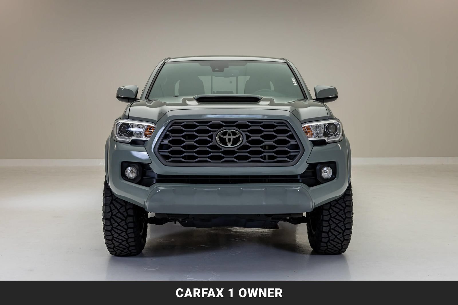Used 2022 Toyota Tacoma TRD Sport AWD/4WD image 4
