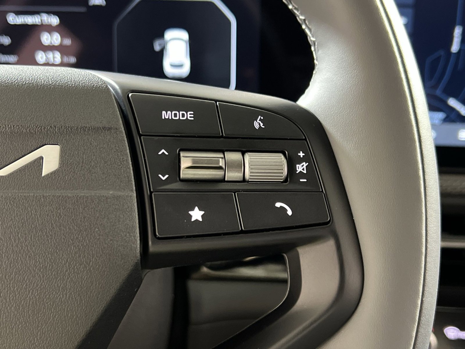 New 2025 Kia EV6 Wind AWD/4WD image 28
