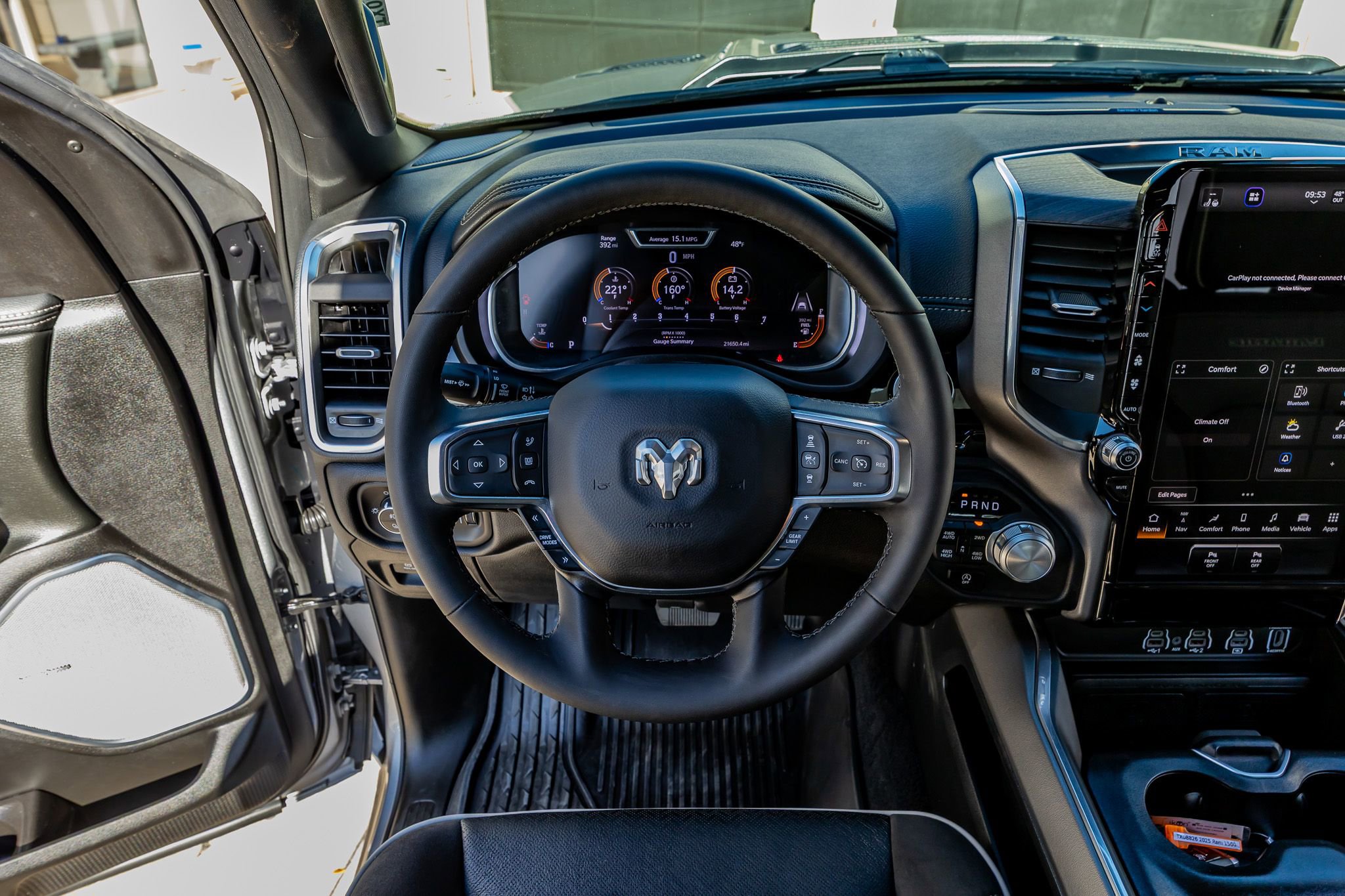 Used 2025 RAM 1500 Laramie w/ Night Edition image 18