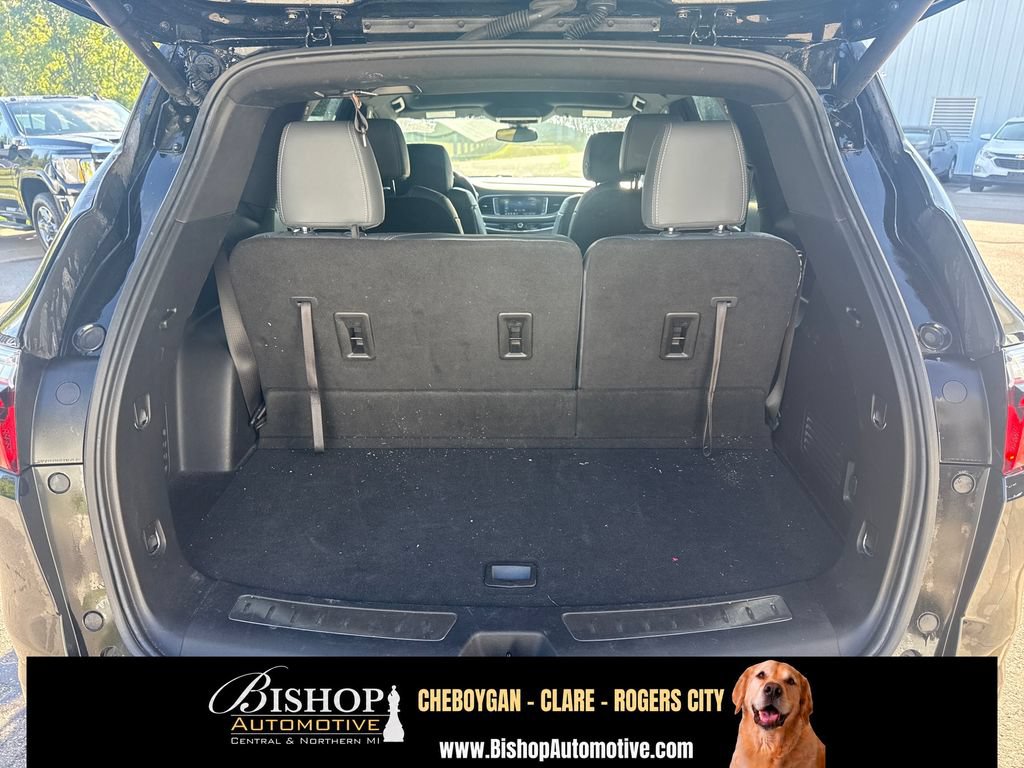 Used 2023 Buick Enclave Essence AWD/4WD image 7