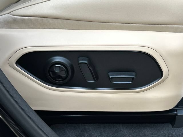 Used 2022 Jeep Grand Cherokee Limited AWD/4WD image 35