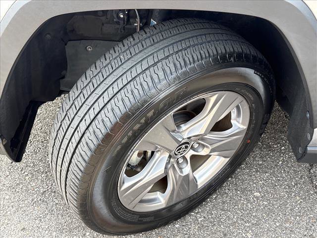 Used 2023 Toyota RAV4 XLE AWD/4WD image 24