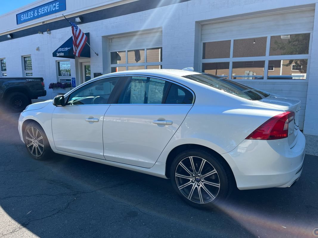 Used 2018 Volvo S60 T5 Inscription AWD/4WD image 2