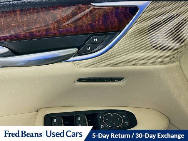 Used 2018 Cadillac XT5 Luxury w/ Driver Awareness Package image 20