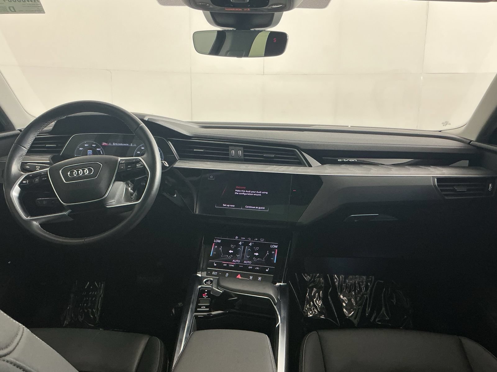Used 2024 Audi Q8 e-tron Premium Plus AWD/4WD image 16