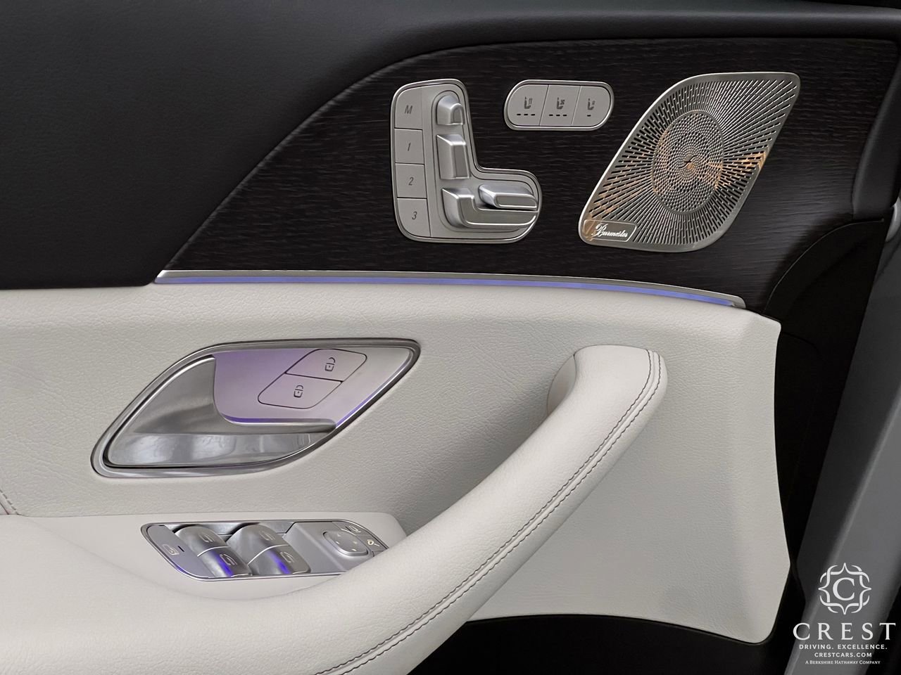 Used 2025 Mercedes-Benz GLS 580 4MATIC image 23