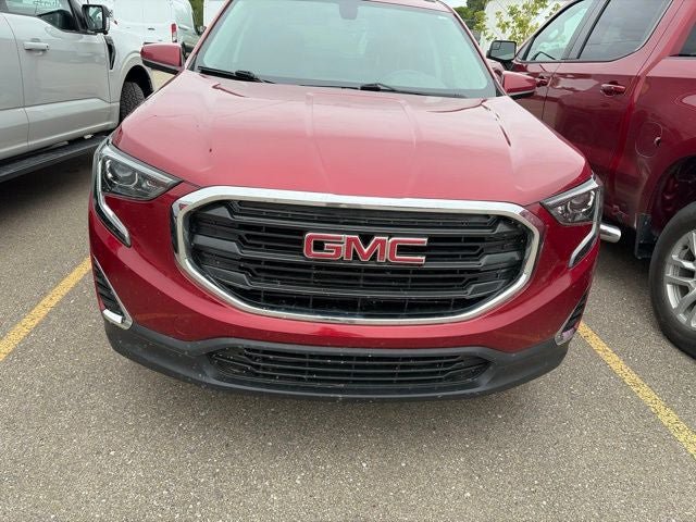 Used 2019 GMC Terrain SLE w/ Driver Convenience Package AWD/4WD image 2