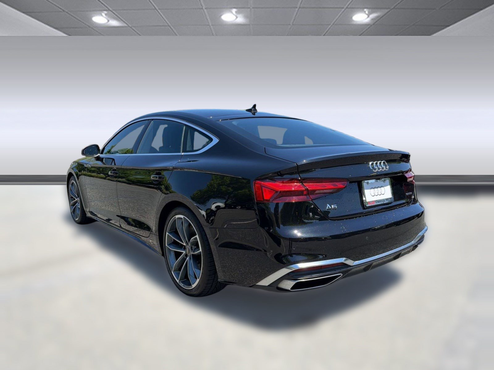 Used 2024 Audi A5 2.0T Premium Plus w/ Premium Plus AWD/4WD image 3