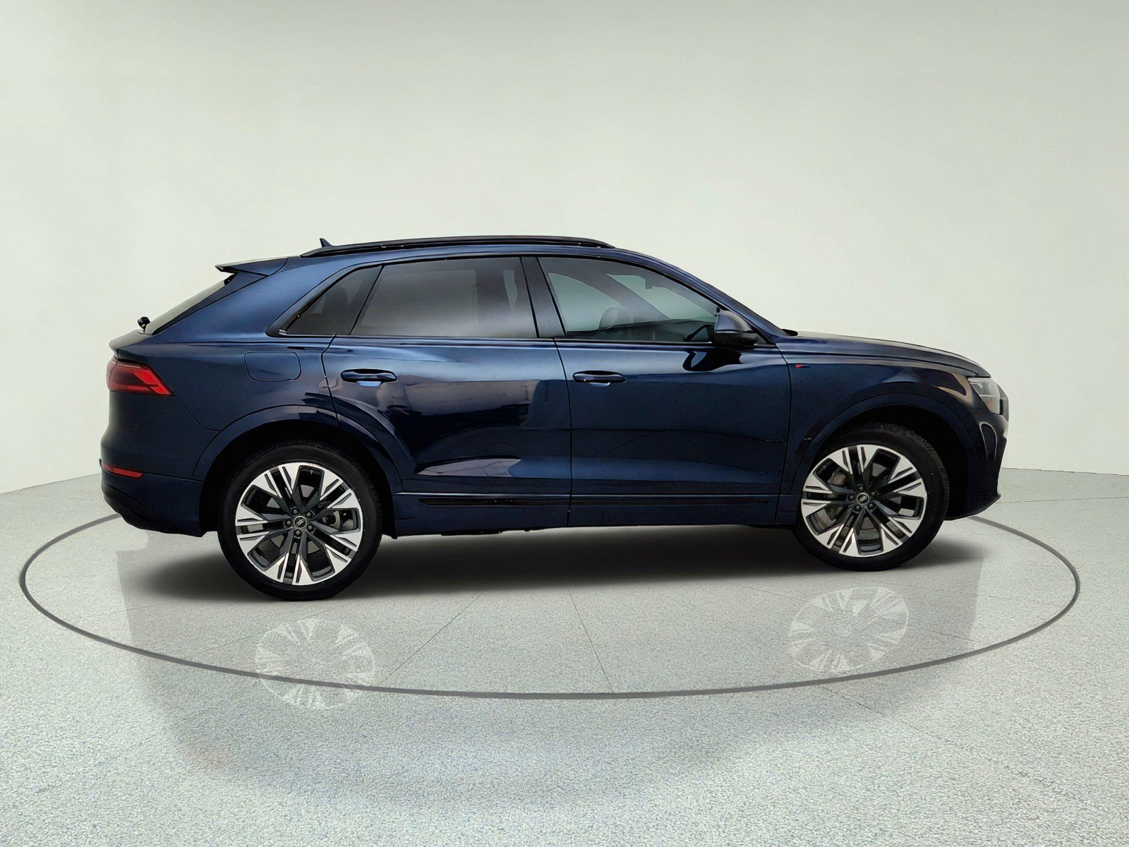 Used 2025 Audi Q8 Premium Plus AWD/4WD image 5