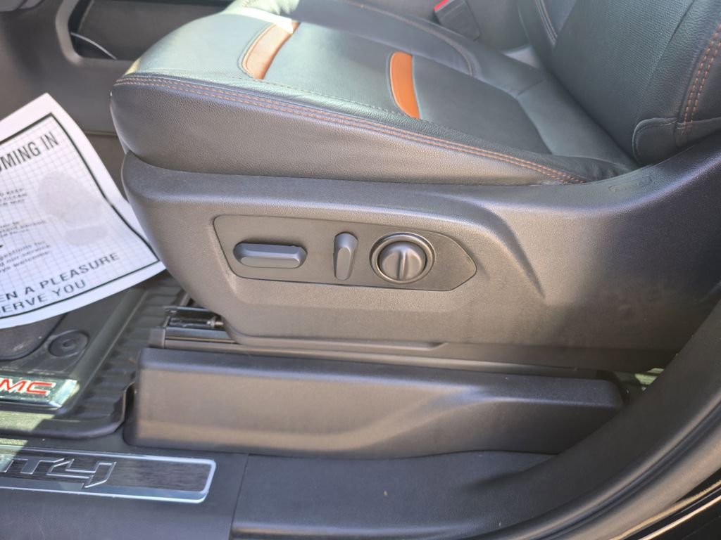 Used 2022 GMC Sierra 1500 AT4 w/ AT4 Premium Package image 17