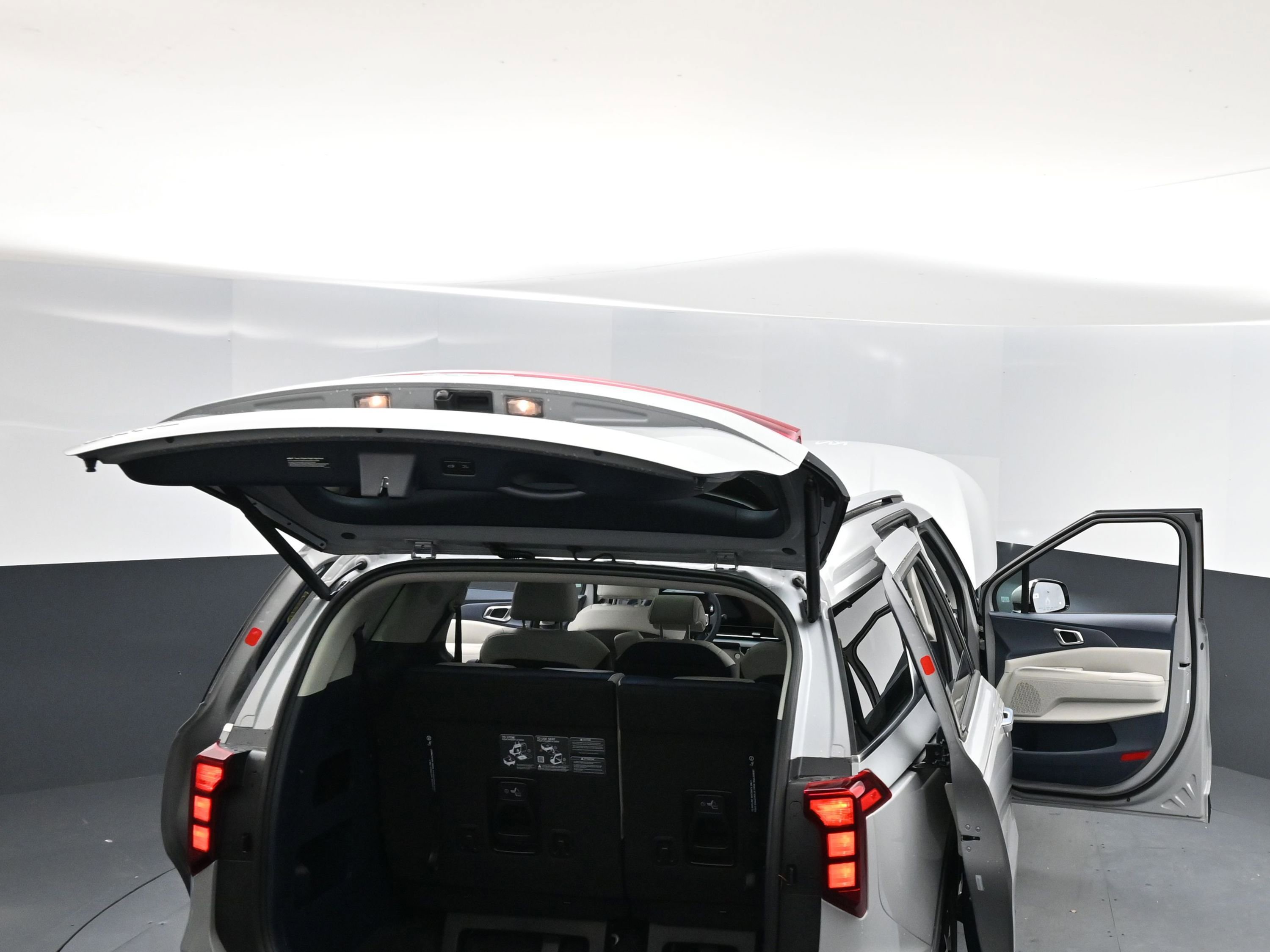 New 2026 Kia Carnival SX image 16