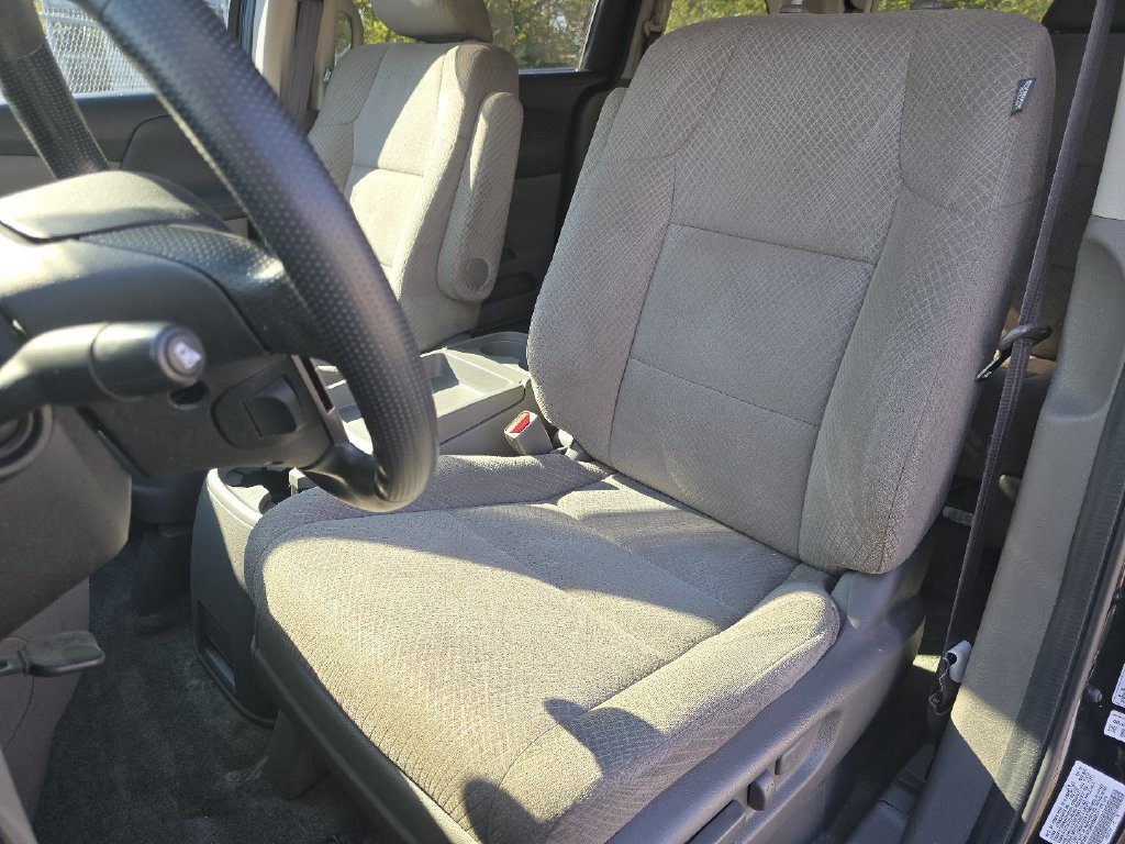 Used 2016 Honda Odyssey SE image 17
