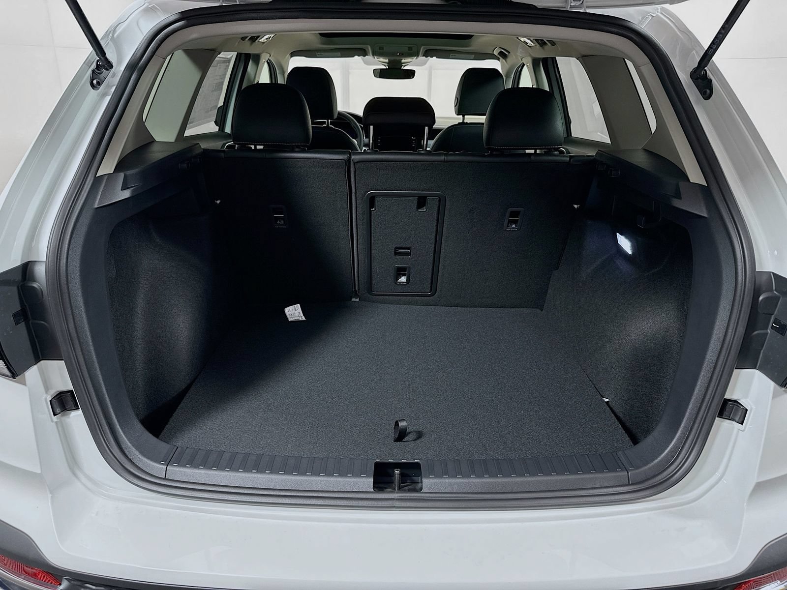 New 2026 Volkswagen Taos SEL AWD/4WD image 20
