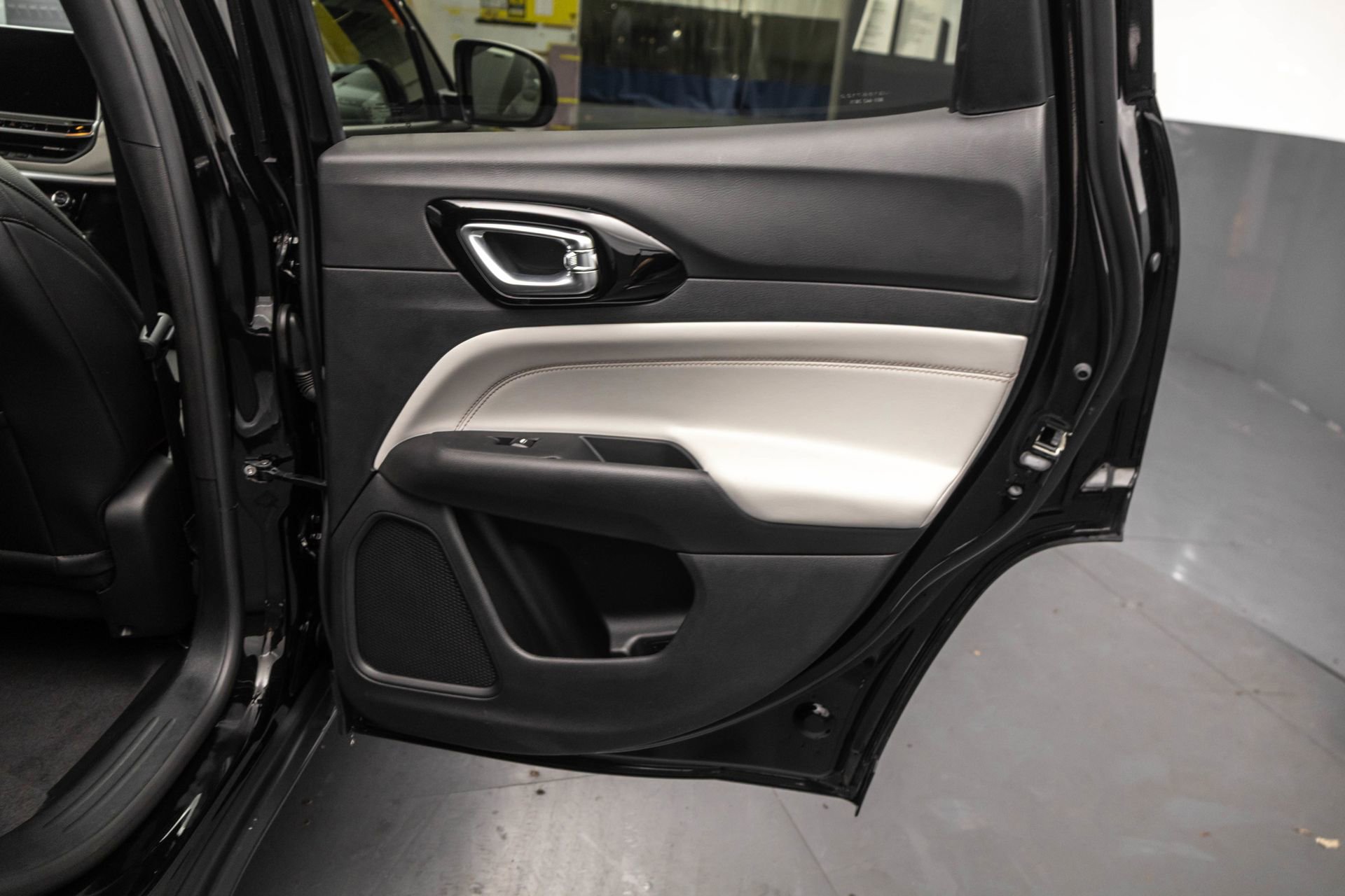 Used 2026 Jeep Compass Limited AWD/4WD image 37