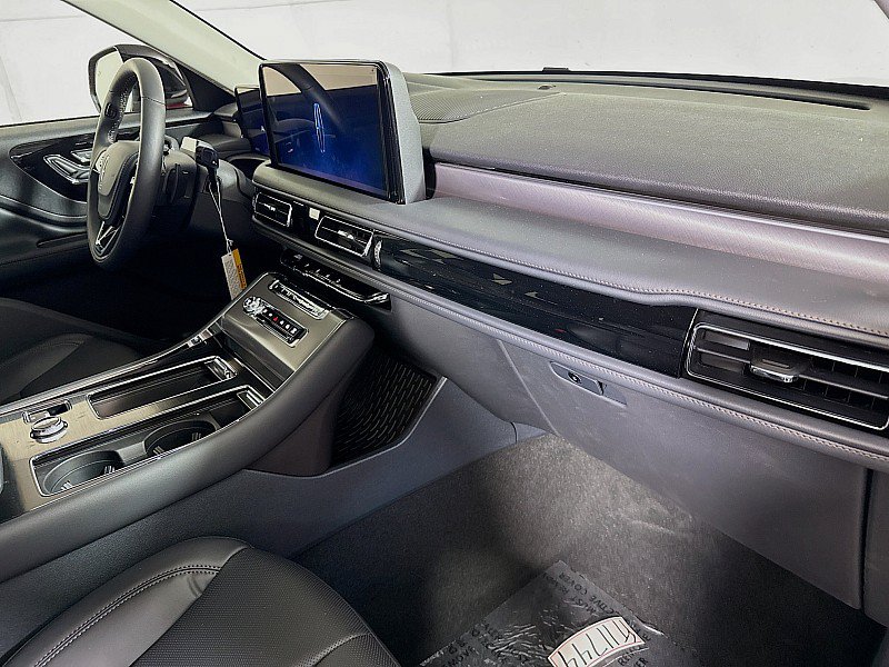 New 2026 Lincoln Aviator AWD image 31