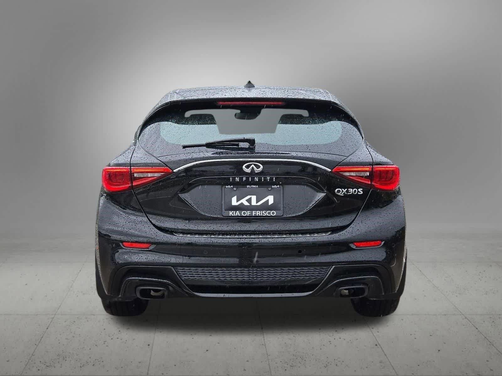 Used 2017 INFINITI QX30 Sport w/ Sport Leather Package FWD image 5