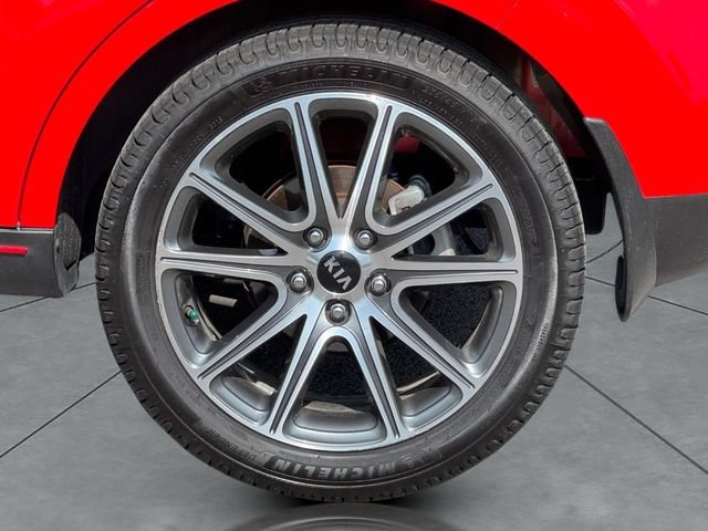 Used 2018 Kia Soul ! FWD image 9