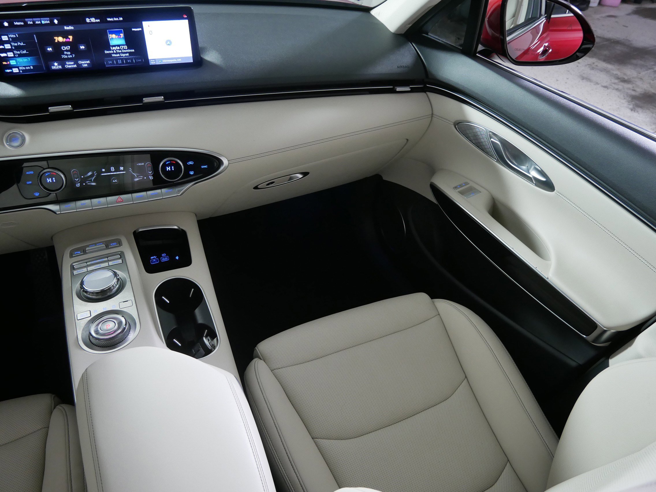 Used 2022 Genesis GV70 2.5T image 11