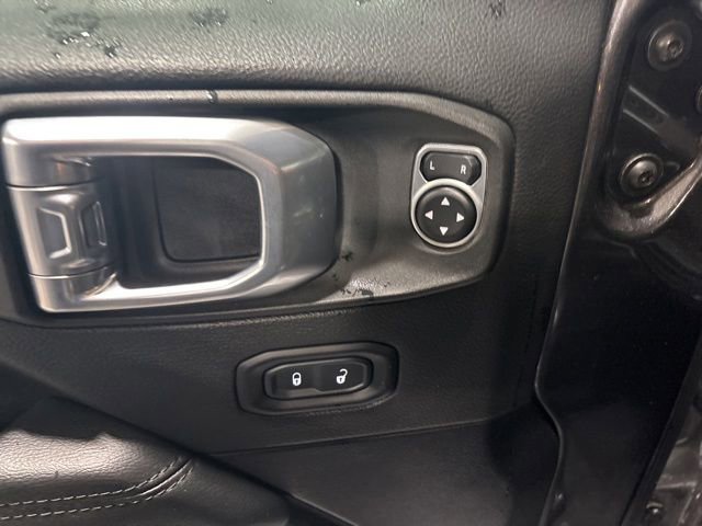 Used 2021 Jeep Wrangler Unlimited Sahara AWD/4WD image 27