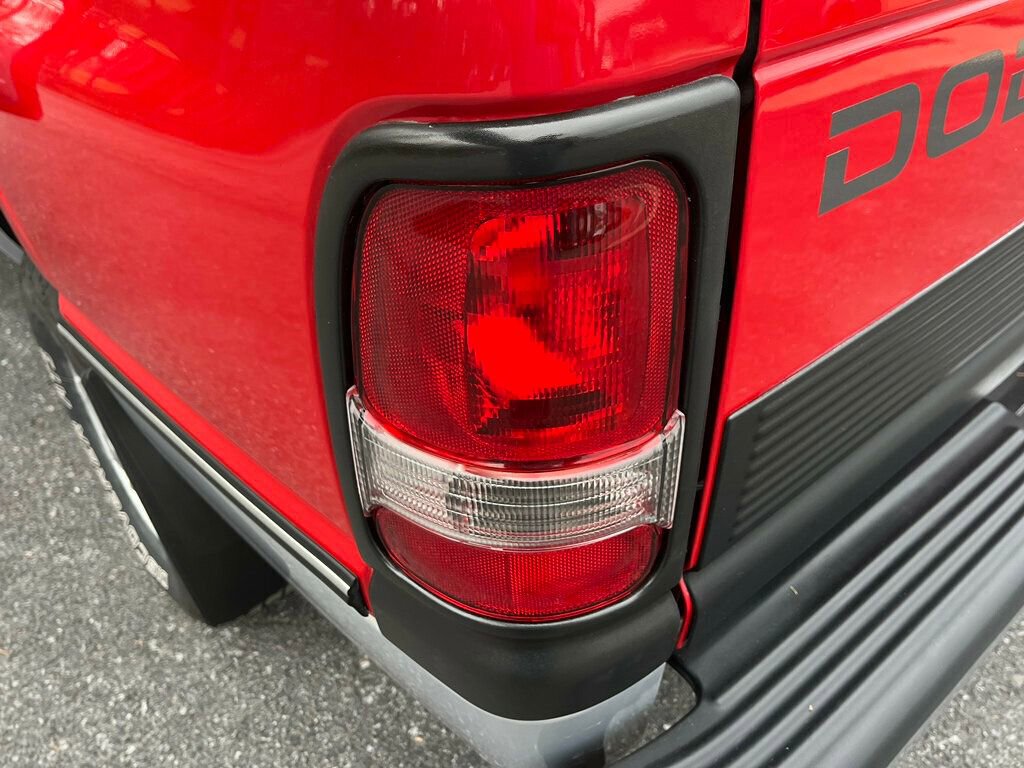 Used 1997 Dodge Ram 1500 Truck 4x4 Regular Cab image 23
