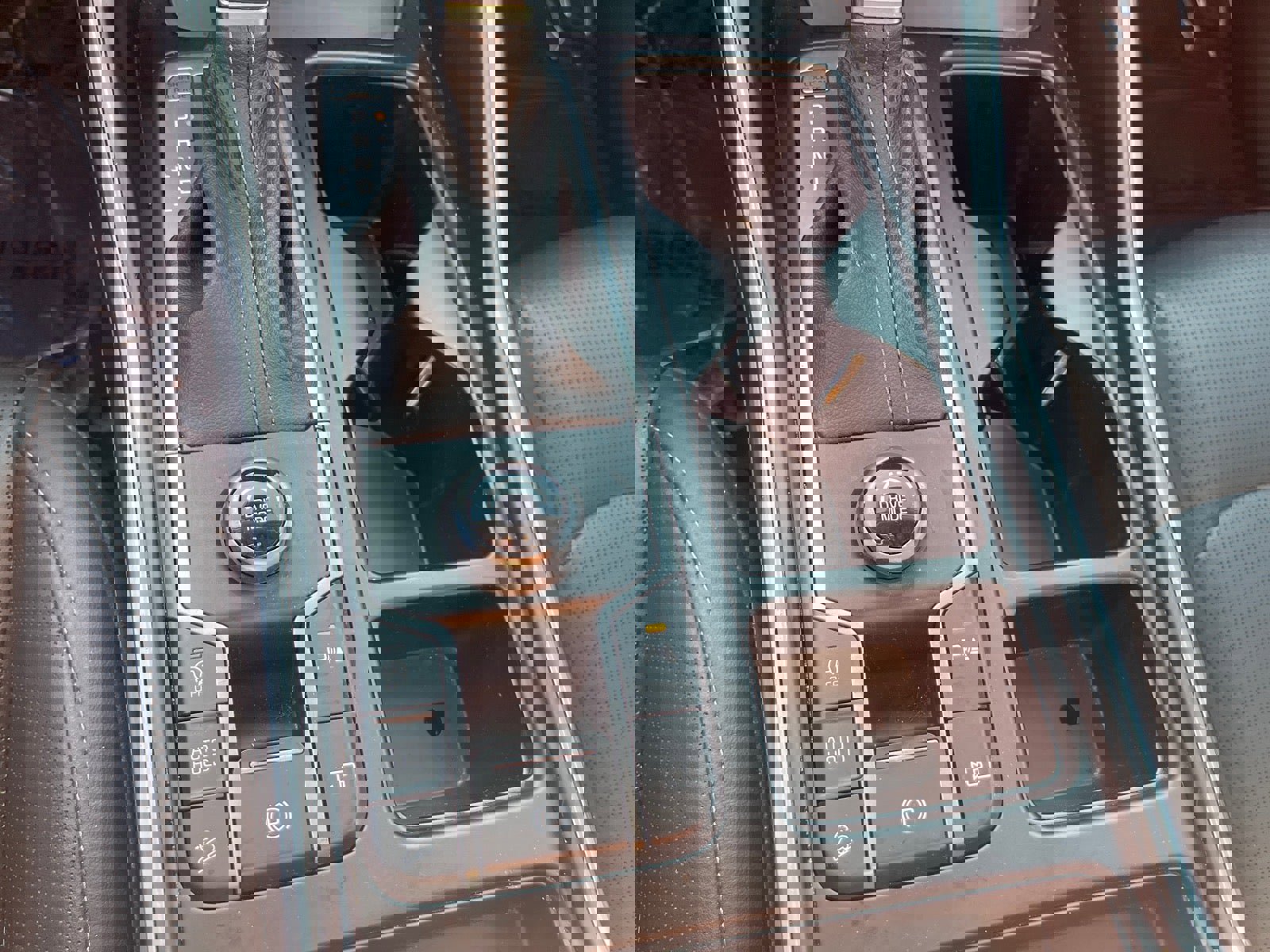 Used 2024 Kia Sorento S image 15