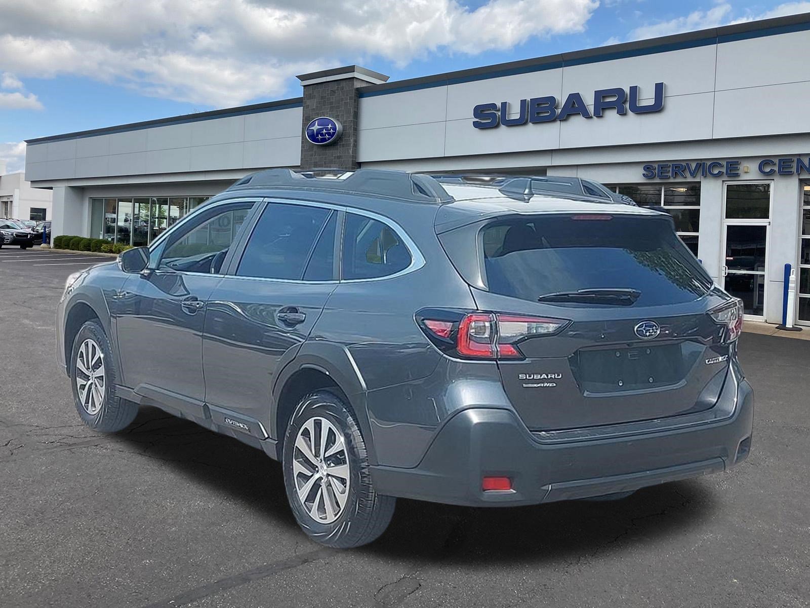 Certified 2025 Subaru Outback Premium AWD/4WD image 5