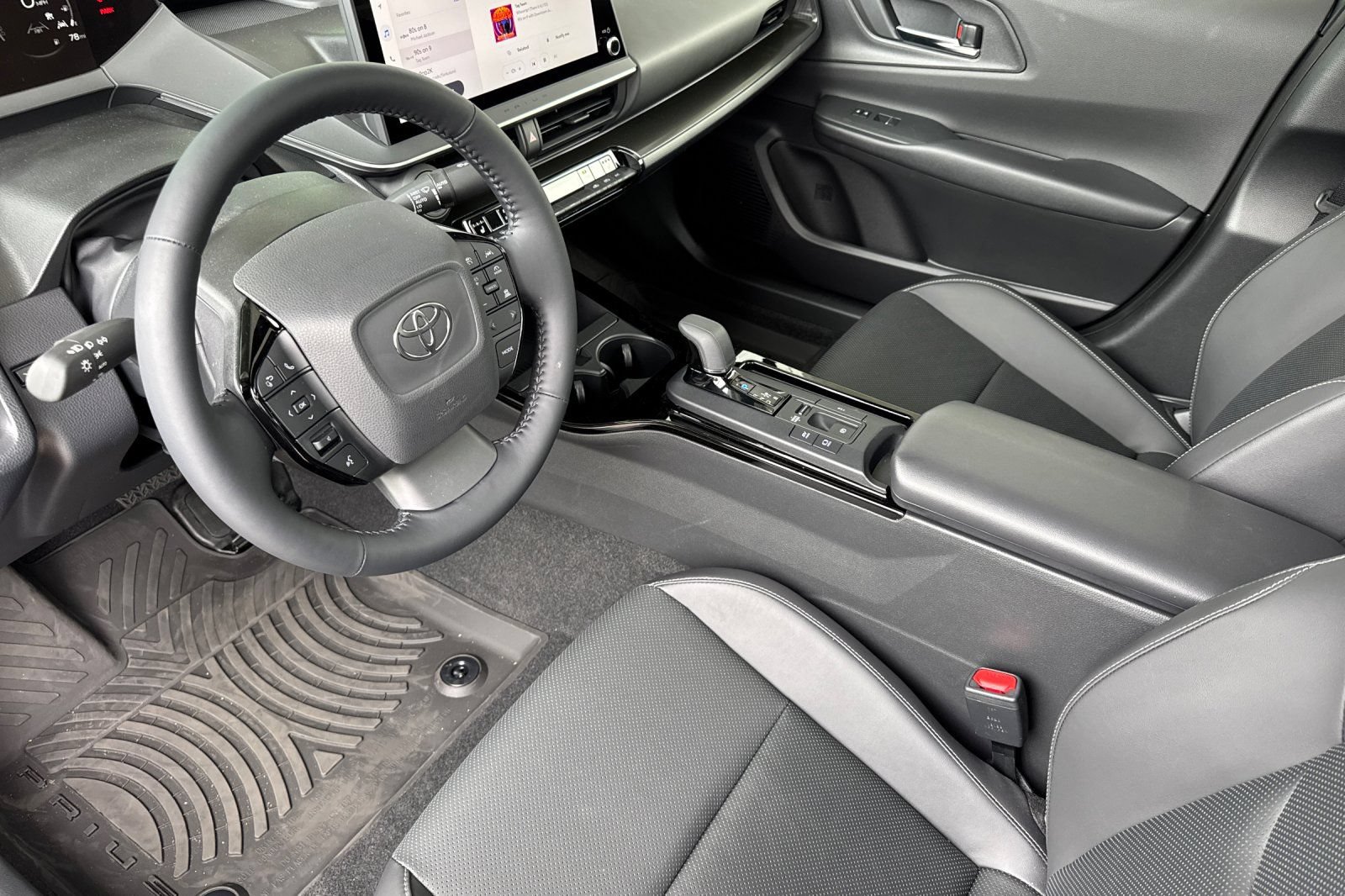 New 2027 Toyota Prius FWD image 12