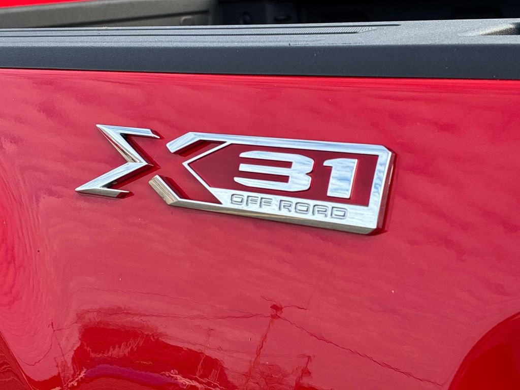 Used 2024 GMC Sierra 3500 SLE w/ SLE Value Package image 14