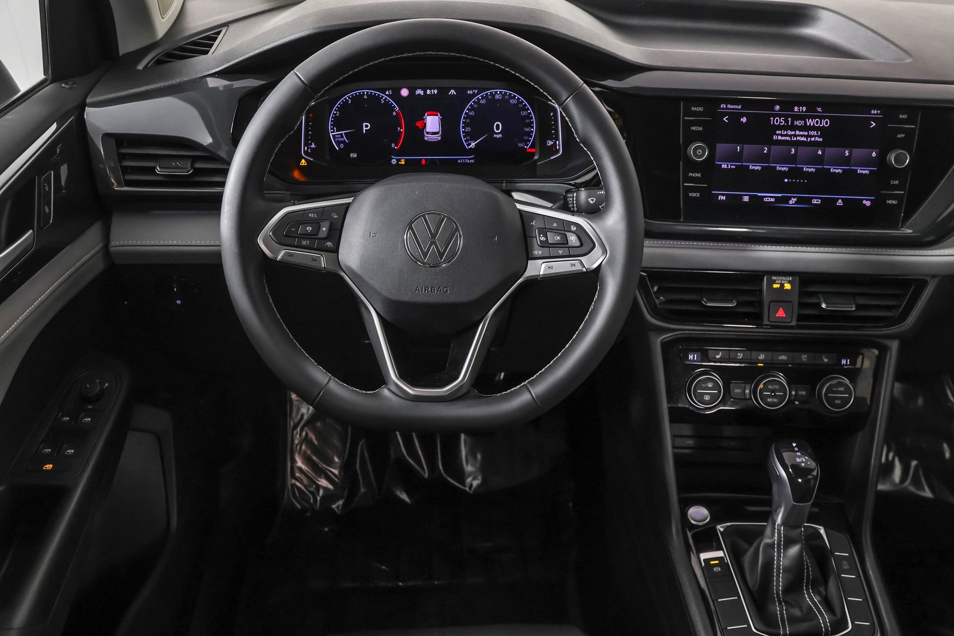 Used 2022 Volkswagen Taos SEL image 36