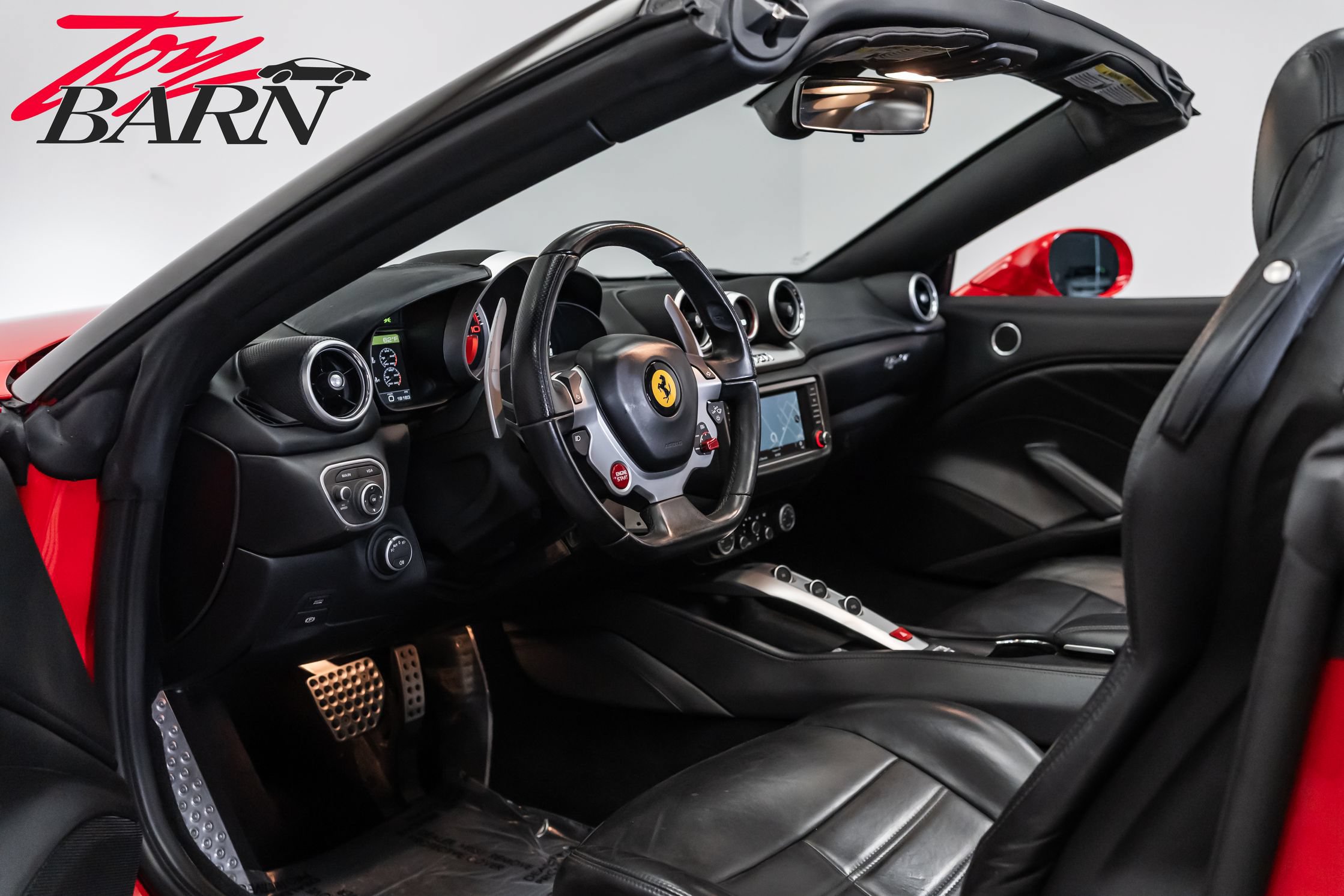 Used 2016 Ferrari California T RWD image 57