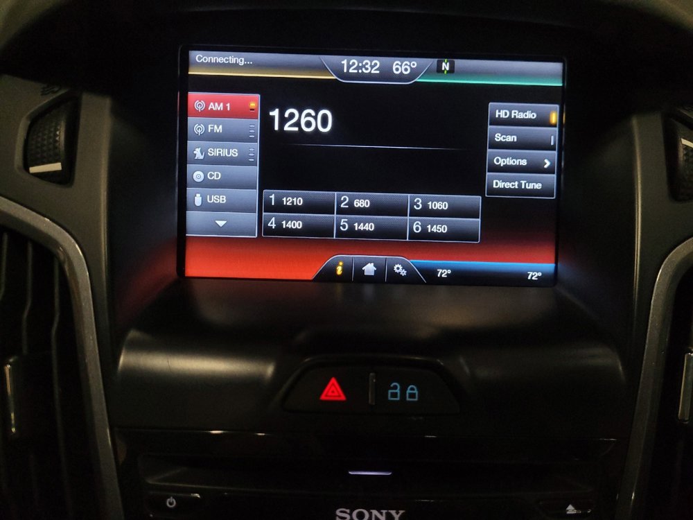 Used 2014 Ford Focus Titanium FWD image 25
