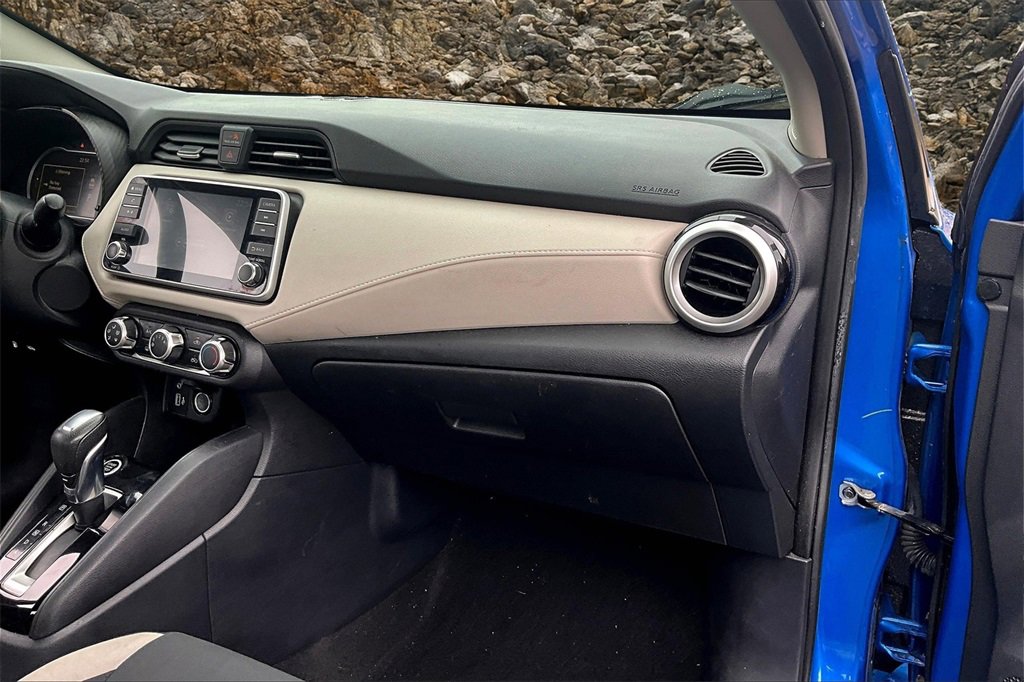 Used 2021 Nissan Versa SV image 13