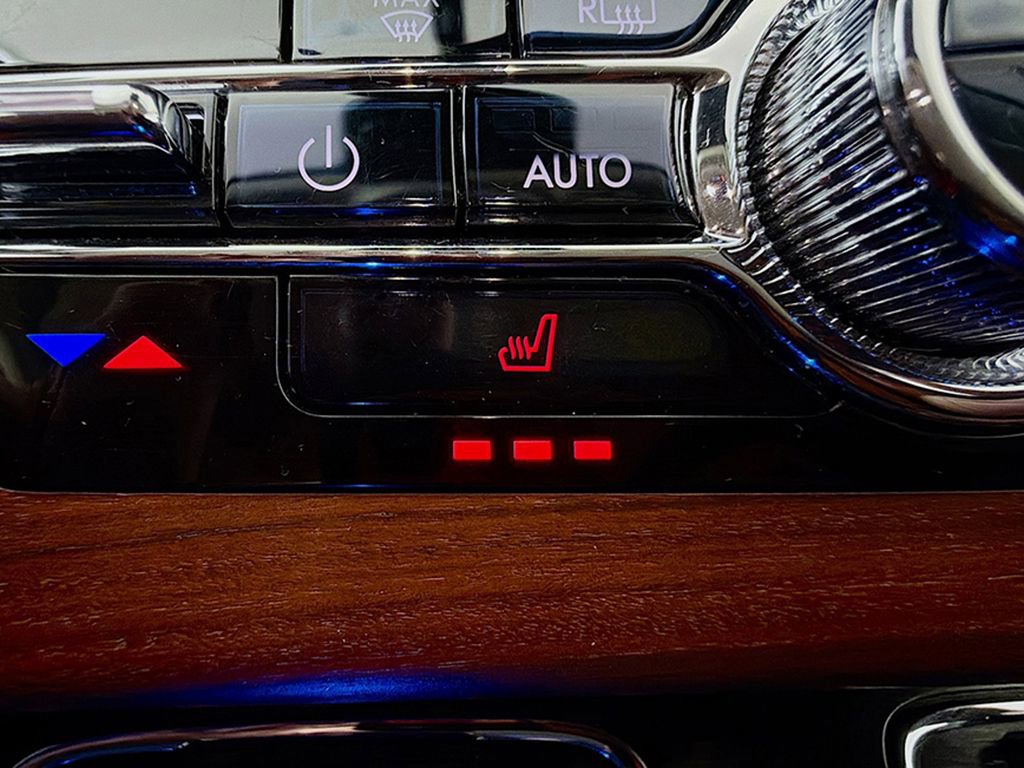 Used 2023 Lincoln Aviator Reserve image 40