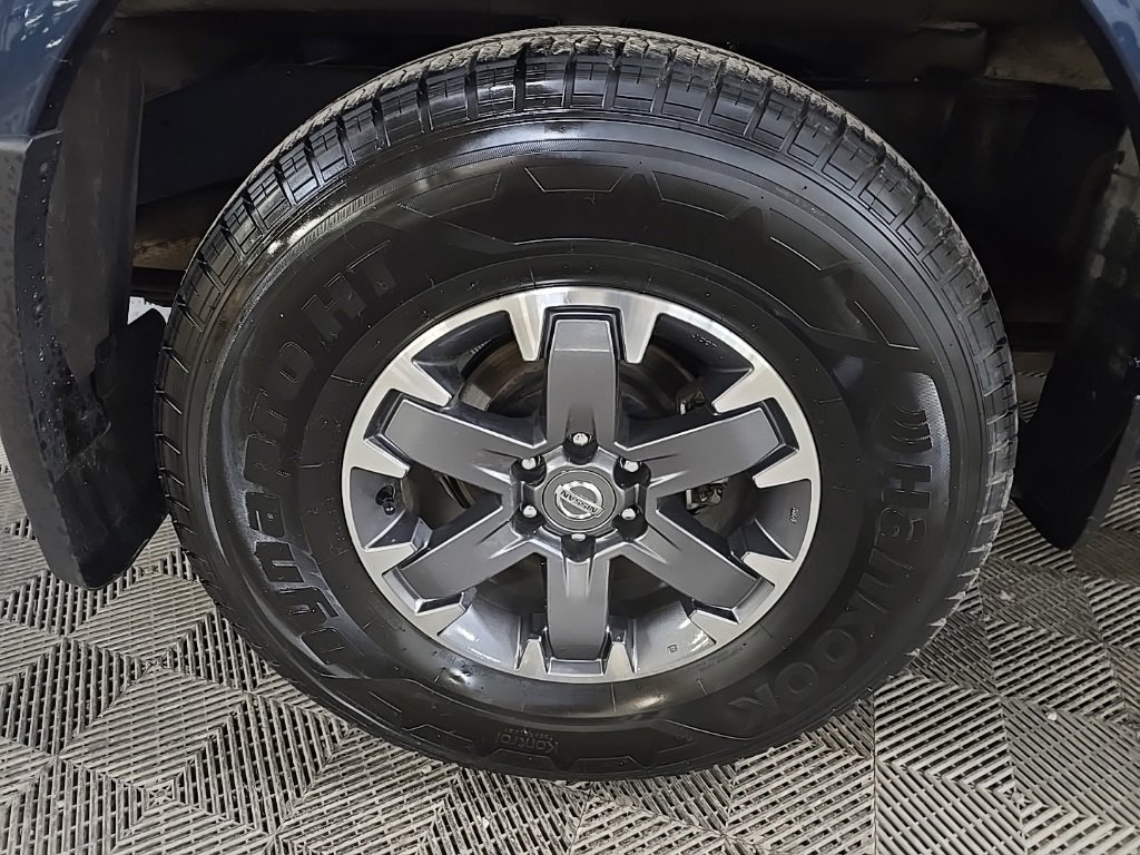 Used 2020 Nissan Frontier PRO-4X w/ Pro-4x Utility Package image 14