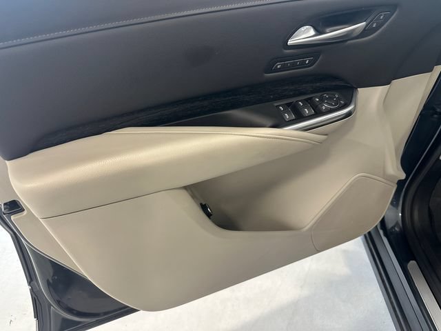 Used 2021 Cadillac XT4 Premium Luxury w/ Sun And Sound Package AWD/4WD image 24