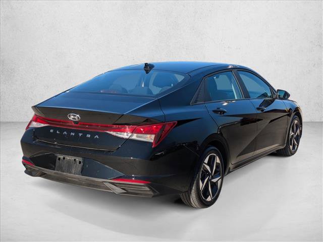 Used 2023 Hyundai Elantra SEL w/ Convenience Package image 5