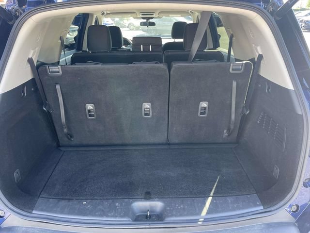 Used 2025 Nissan Pathfinder SV FWD image 18