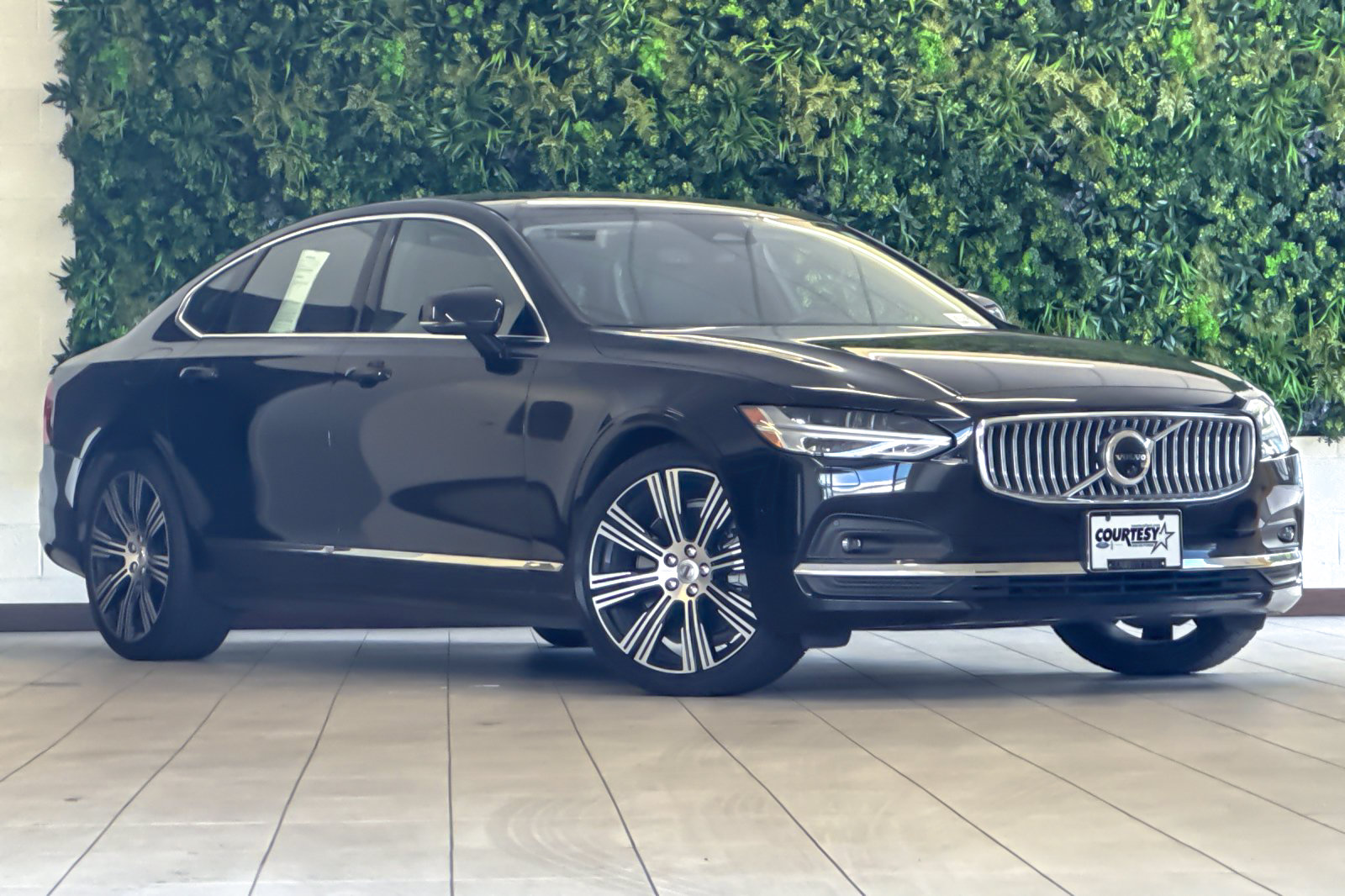Used 2023 Volvo S90 B6 Plus w/ Protection Package Premier AWD/4WD image 1