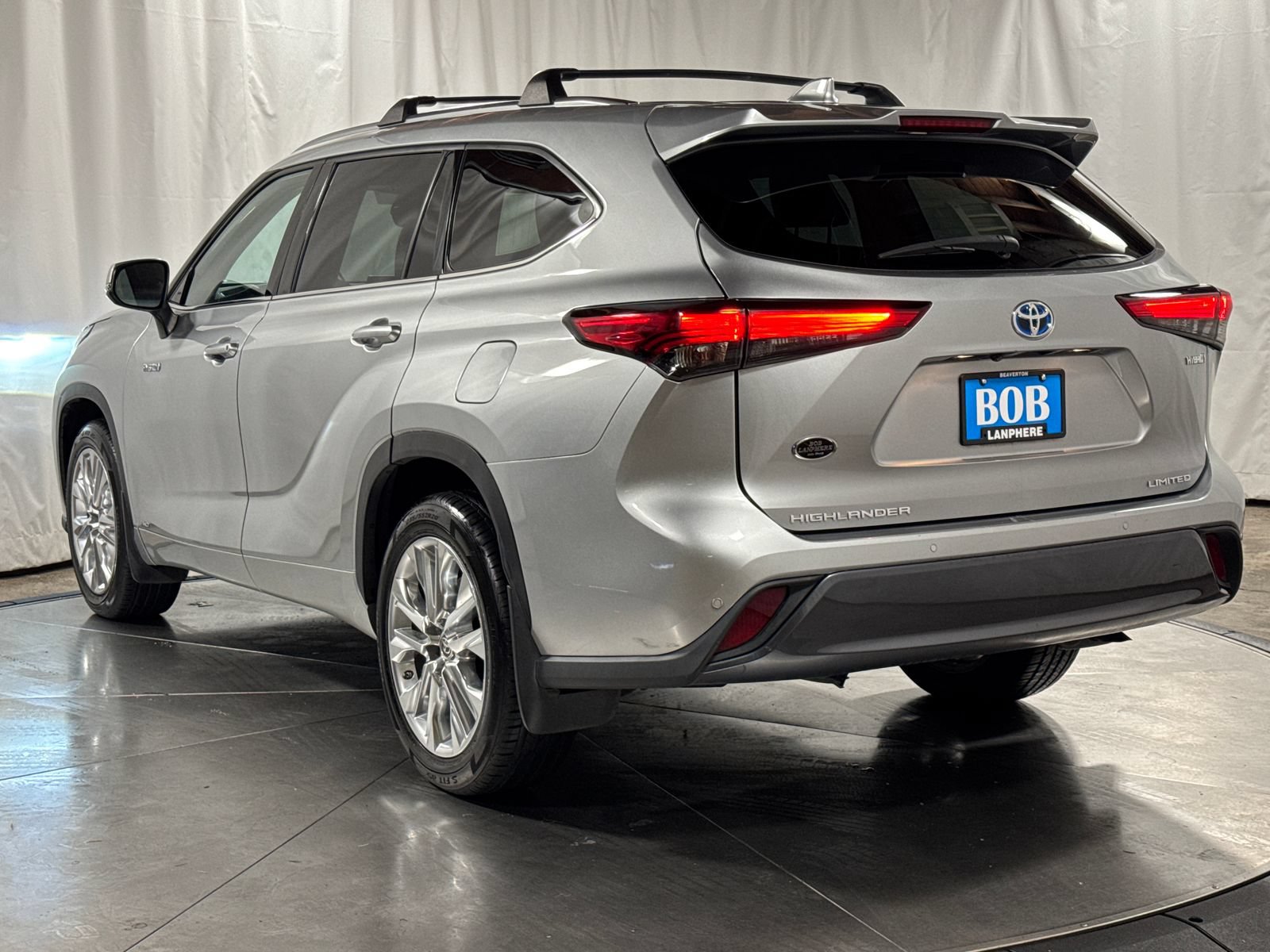 Used 2021 Toyota Highlander Limited AWD/4WD image 9