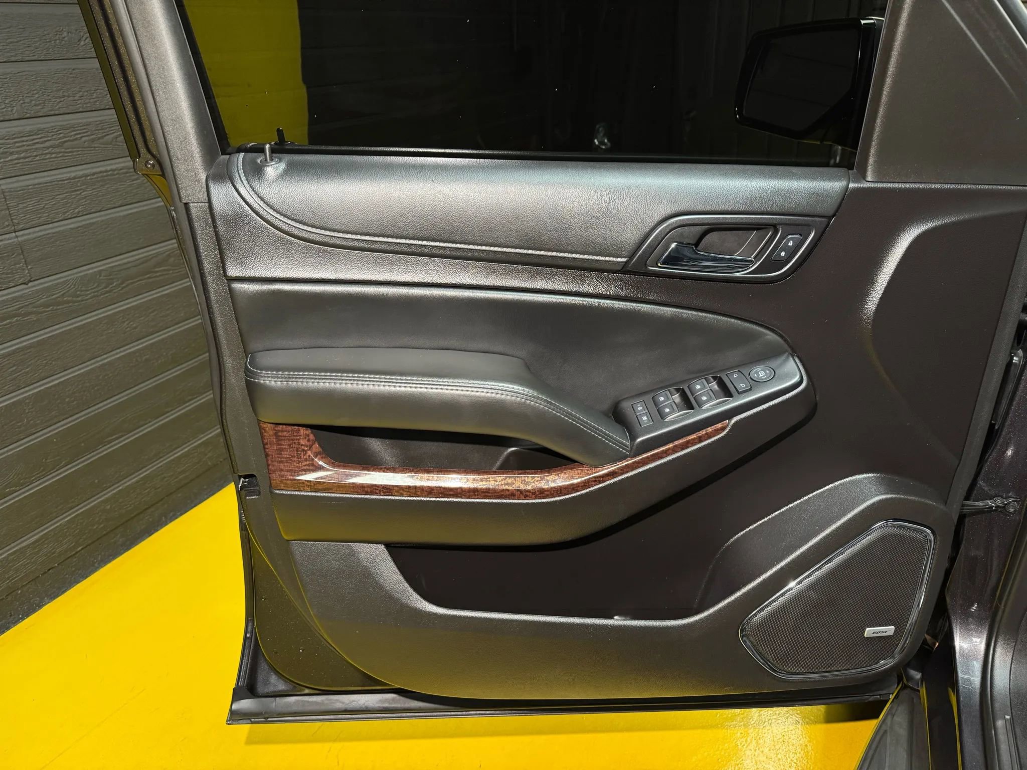 Used 2016 GMC Yukon SLE w/ HD Trailering Package image 36