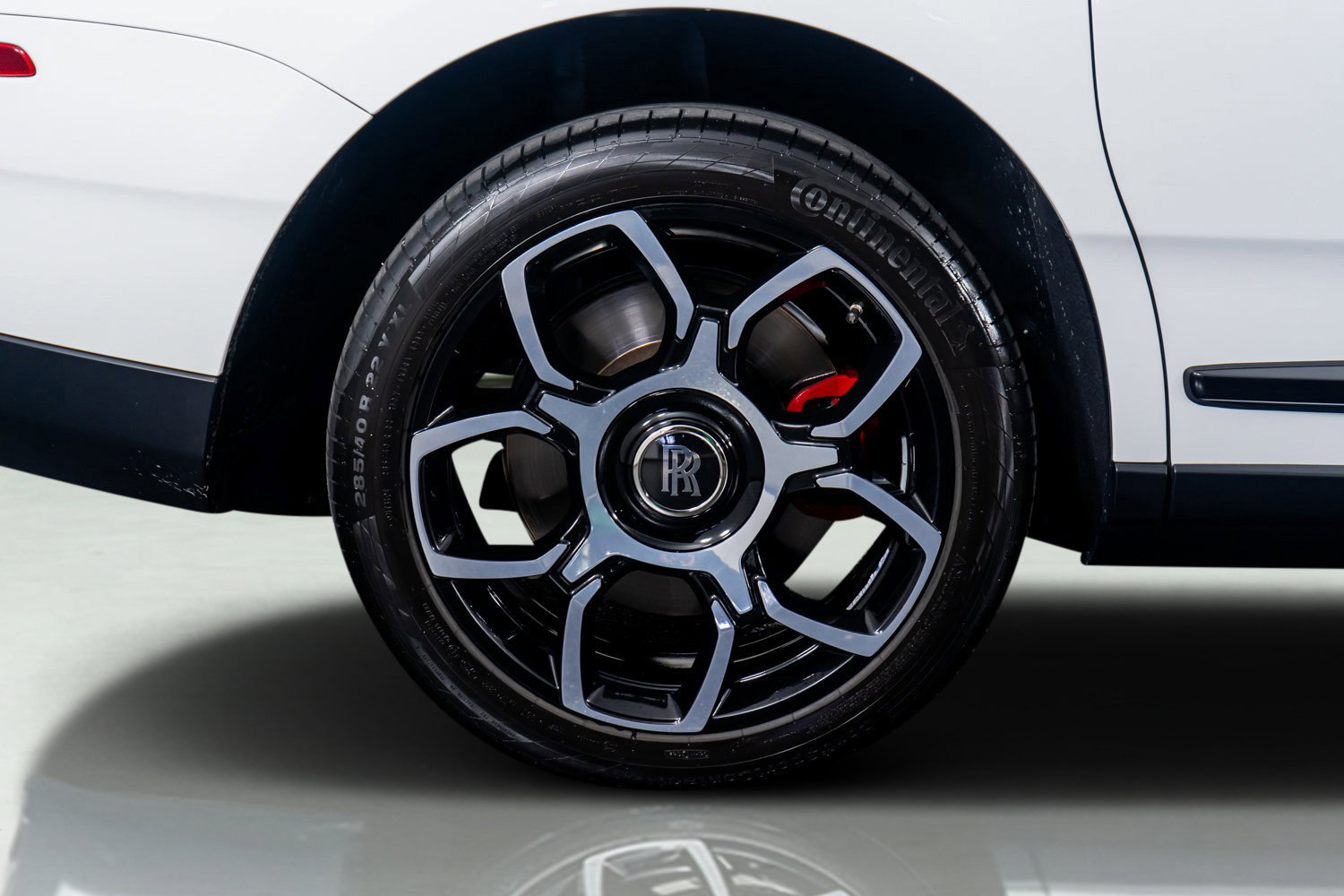 Used 2023 Rolls-Royce Cullinan Black Badge image 62