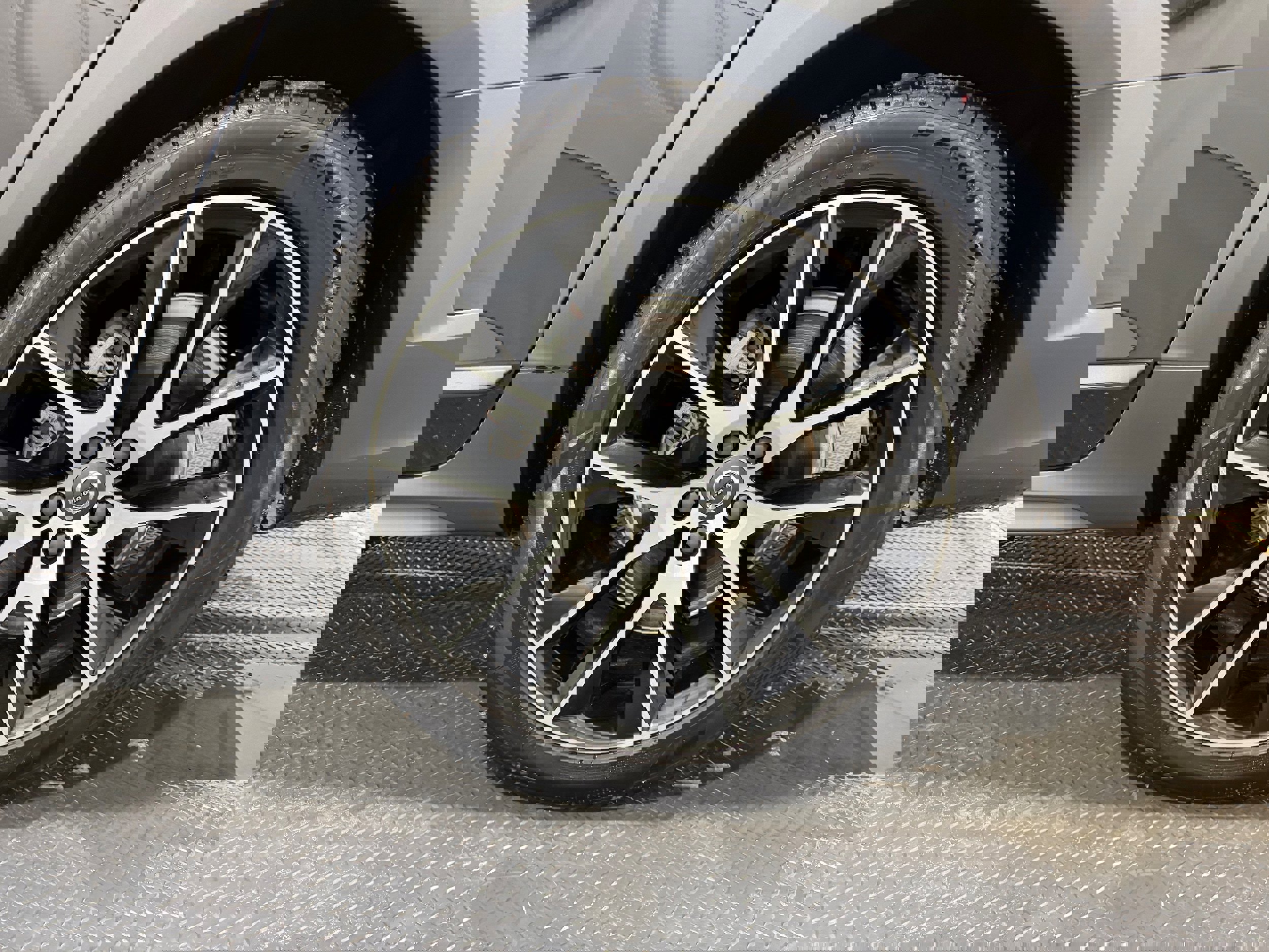 Used 2018 Volvo V90 T6 Cross Country w/ Convenience Package image 35