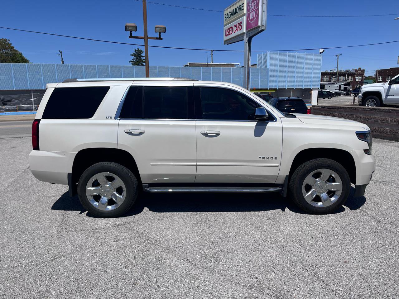 Used 2015 Chevrolet Tahoe LTZ AWD/4WD image 2