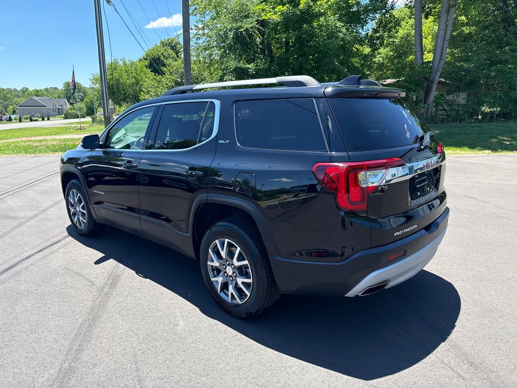 Used 2022 GMC Acadia SLT w/ Technology Package AWD/4WD image 4